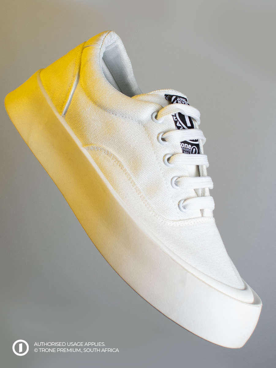 Trone Blaze Chucks - White