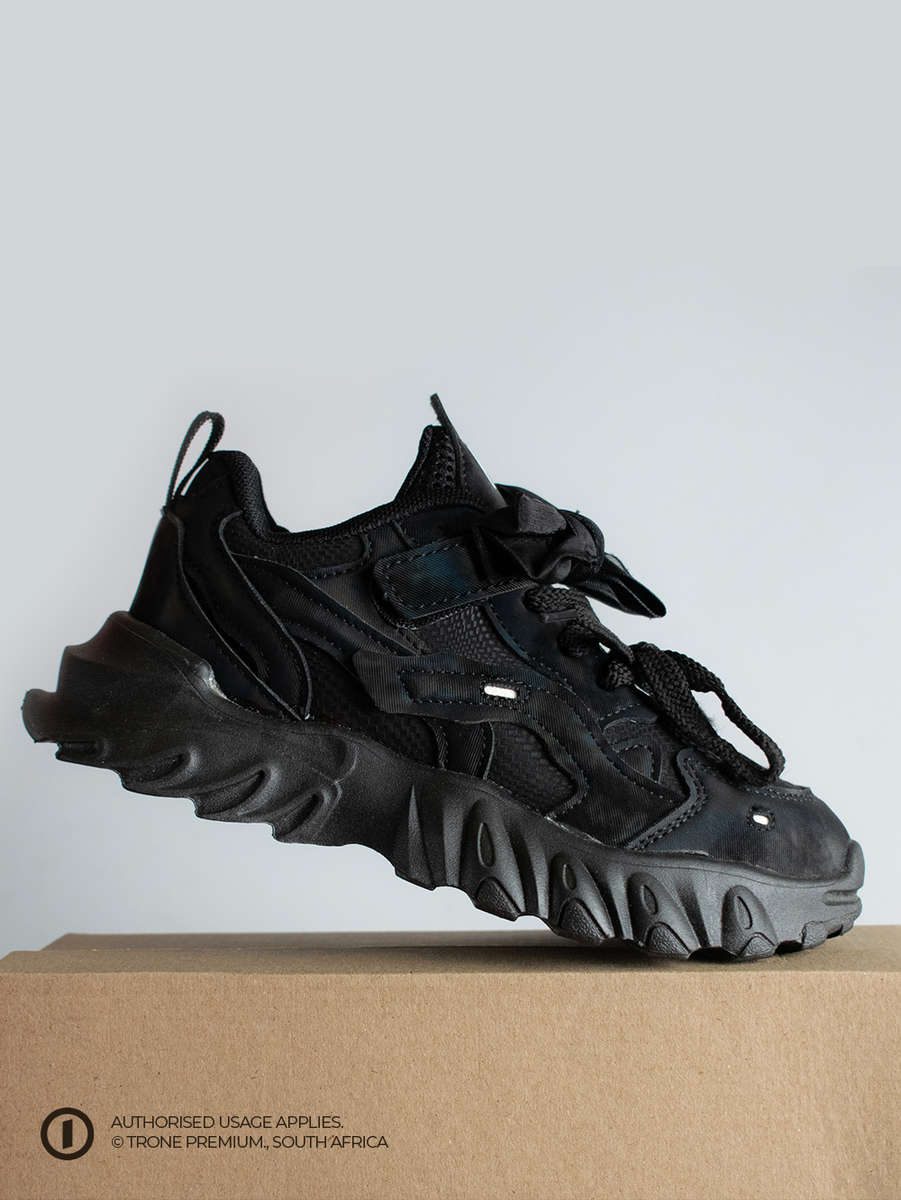 Dash Sneakers - Black