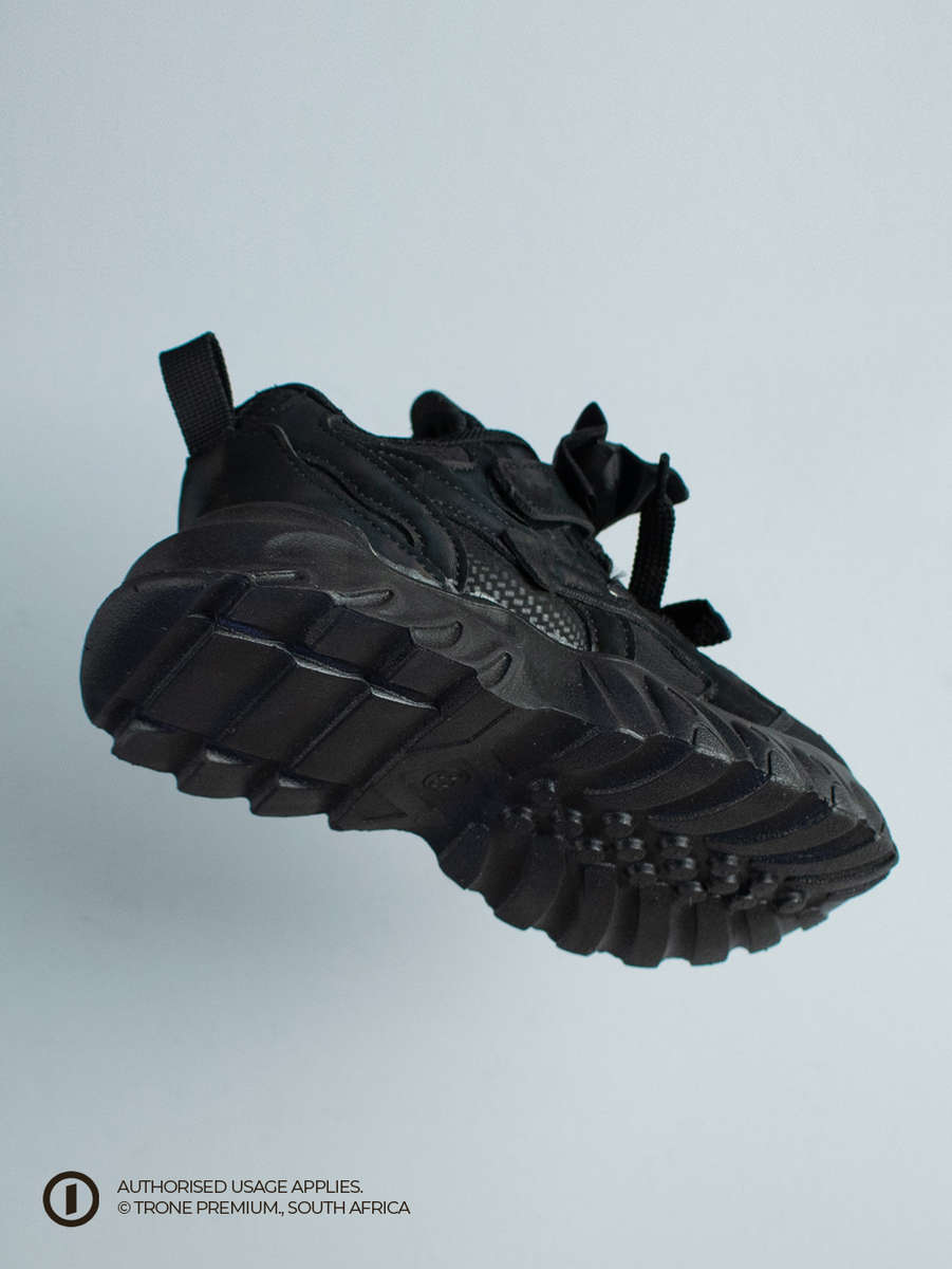 Dash Sneakers - Black