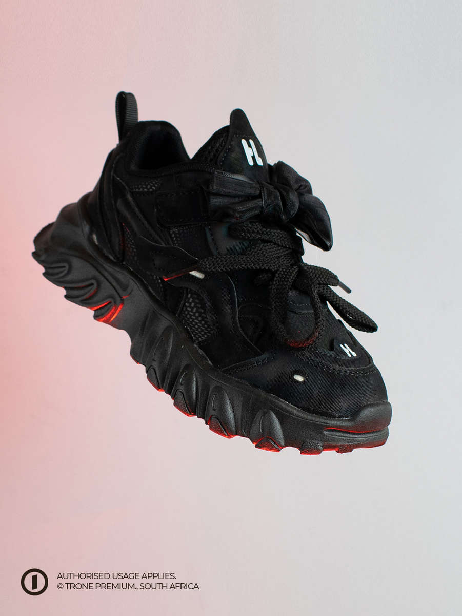 Dash Sneakers - Black