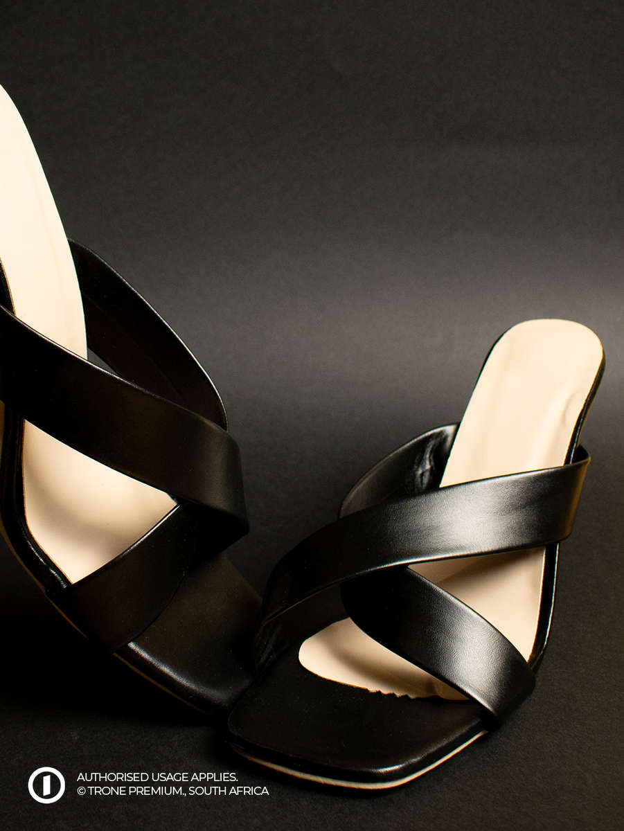 Cross heels Slip-On - Black