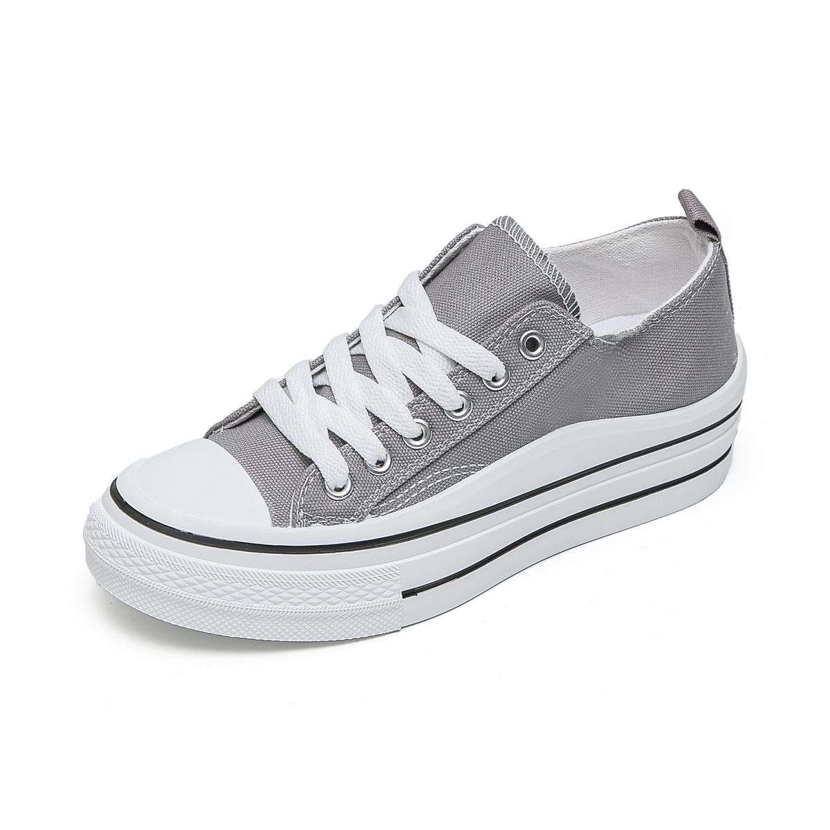 Classic Low Top Canvas Sneaker XB3816