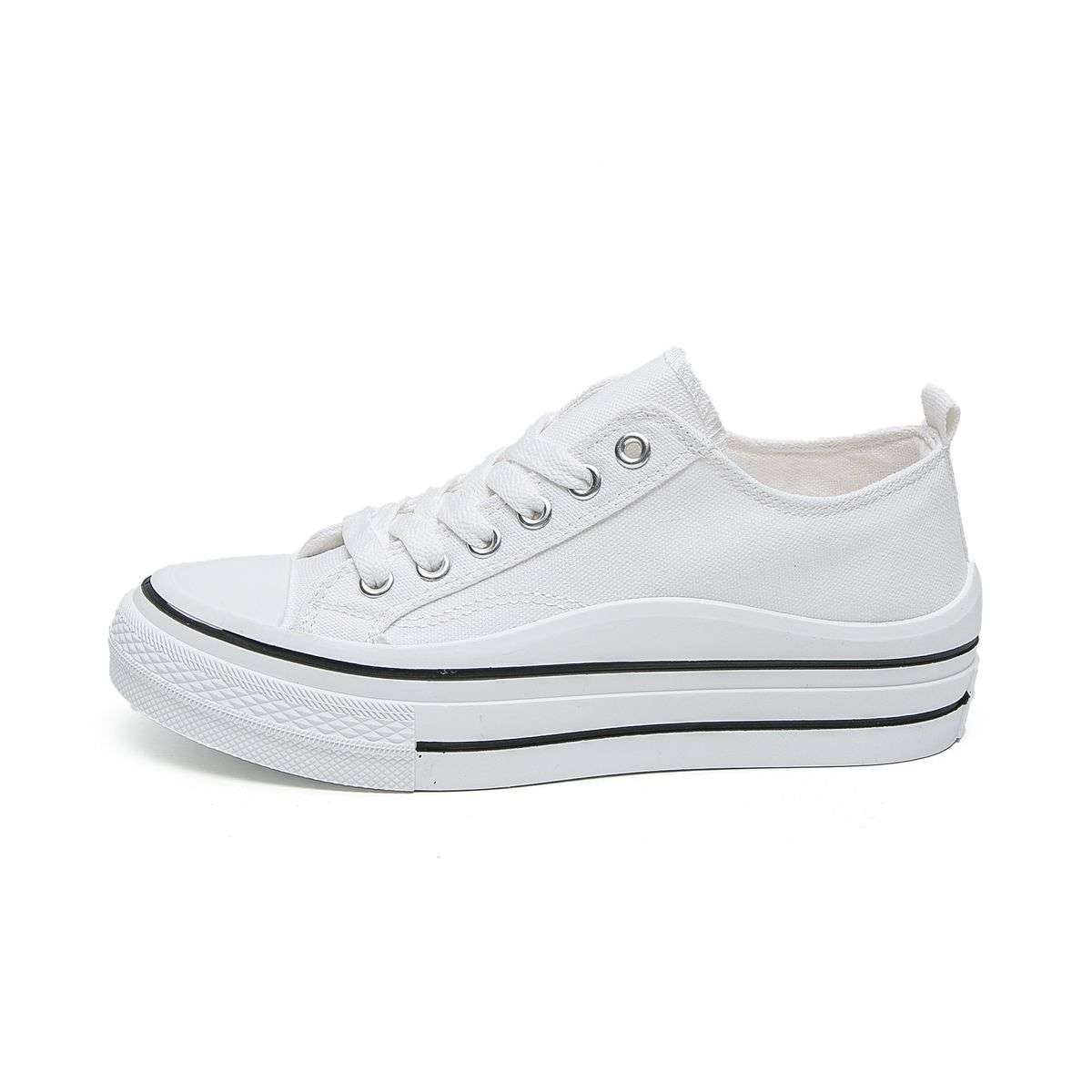 Classic Low Top Canvas Sneaker XB3816