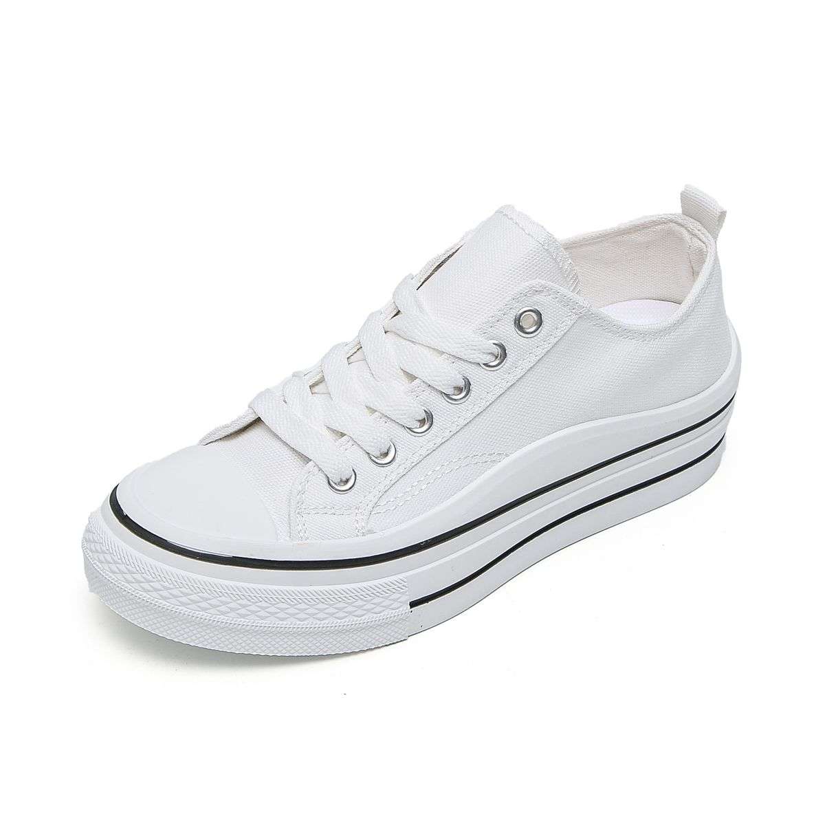 Classic Low Top Canvas Sneaker XB3816