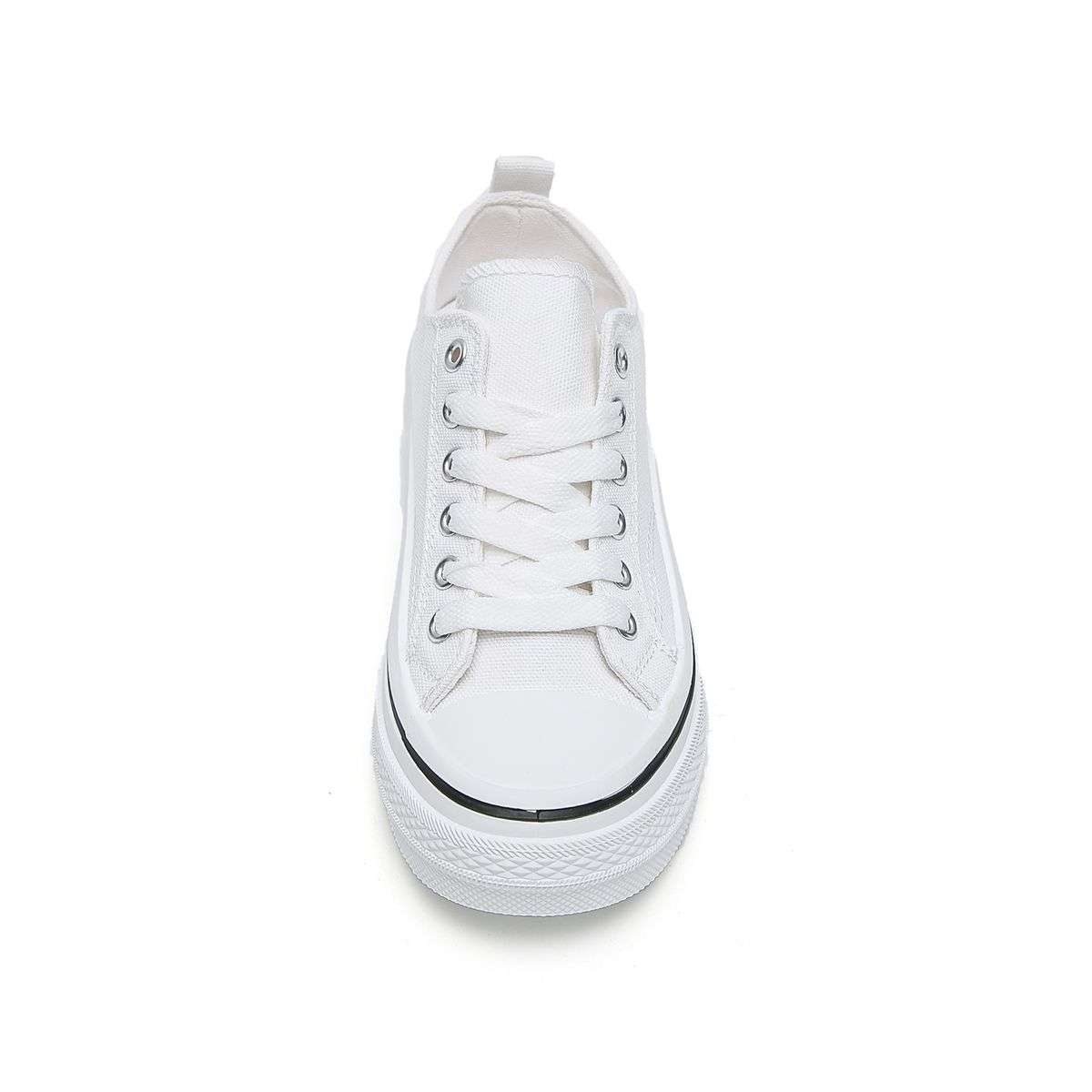 Classic Low Top Canvas Sneaker XB3816