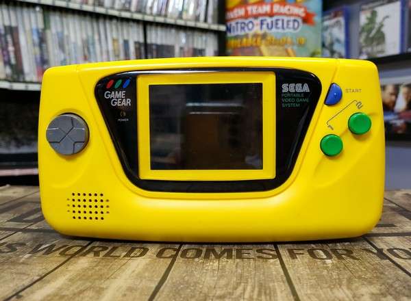 Sega Game Gear Yellow Console Playd