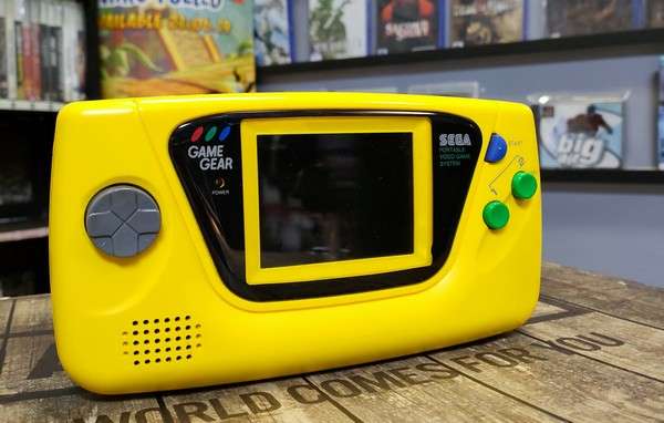 Sega Game Gear Yellow Console Playd