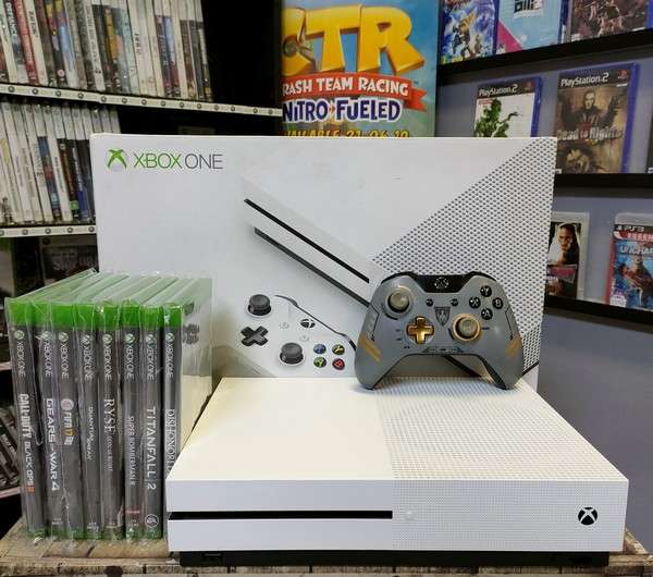 Xbox One S Console Bundle Playd