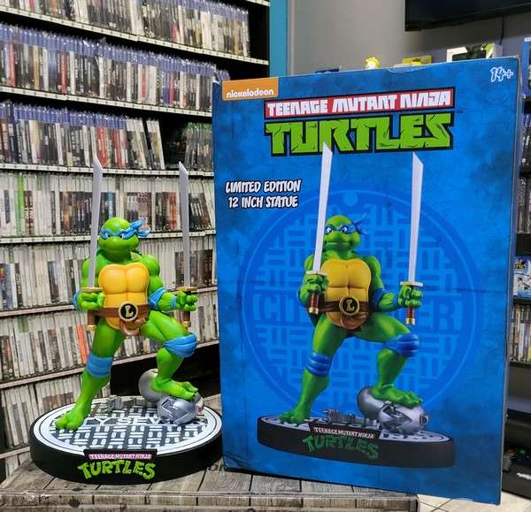 TMNT Statue Ikon Leonardo 12'' Inch