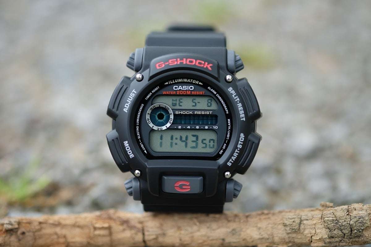 Casio G-Shock Quartz Watch with Resin Strap, Black, 25 (Model: DW9052-1V)