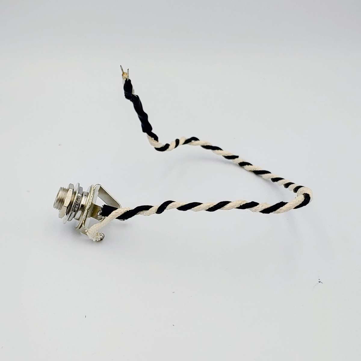 Pre-wired Guitar Output Jack