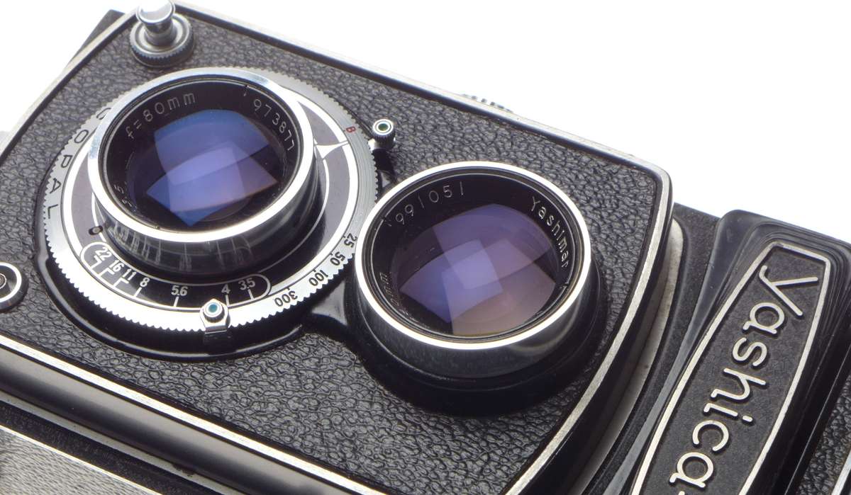 Yashica A med. Format TLR camera YASHIMAR 3.5/50mm case cap kit mint - Yashica