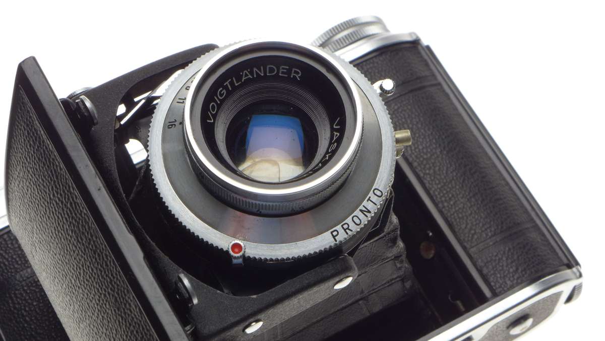 Voigtlander PERKIO Vintage Folding camera Color VASKAR 4.5/80 lens - Voigtlander