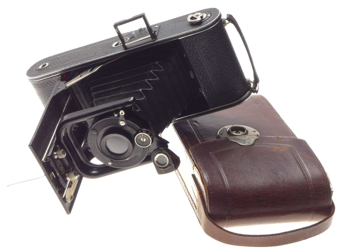 Zeiss Contessa Nettle black folding film camera Contessa-Nettle 6.3/13cm