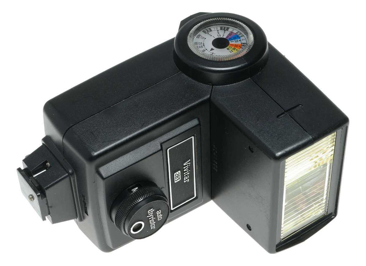 Vivitar 283 Auto Thyristor Hot Shoe Film Camera Swivel Flash