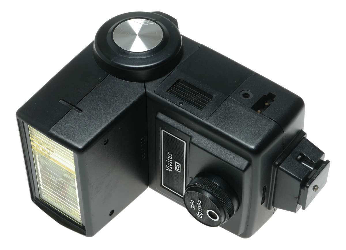 Vivitar 283 Auto Thyristor Hot Shoe Film Camera Swivel Flash
