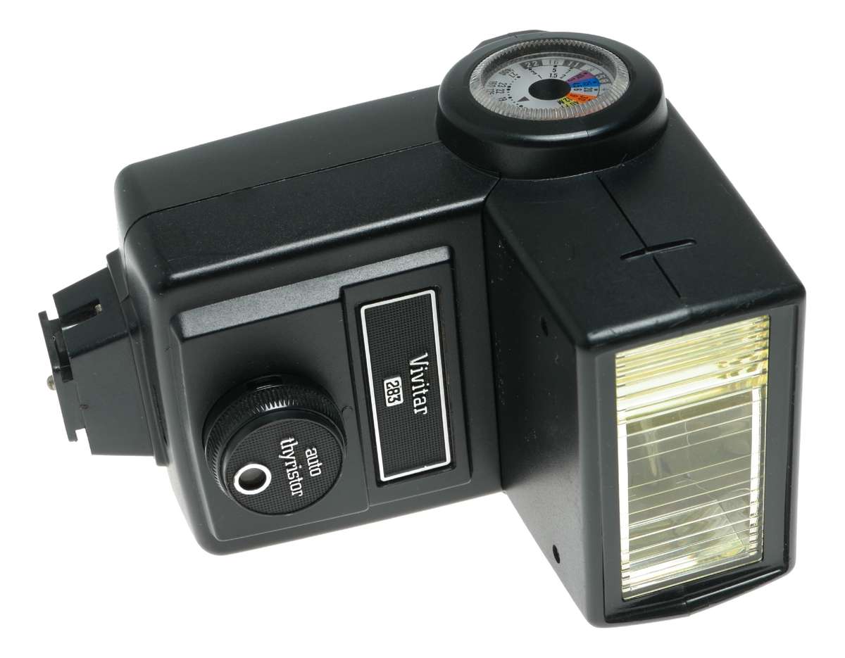 Vivitar 283 Auto Thyristor Hot Shoe Film Camera Swivel Flash