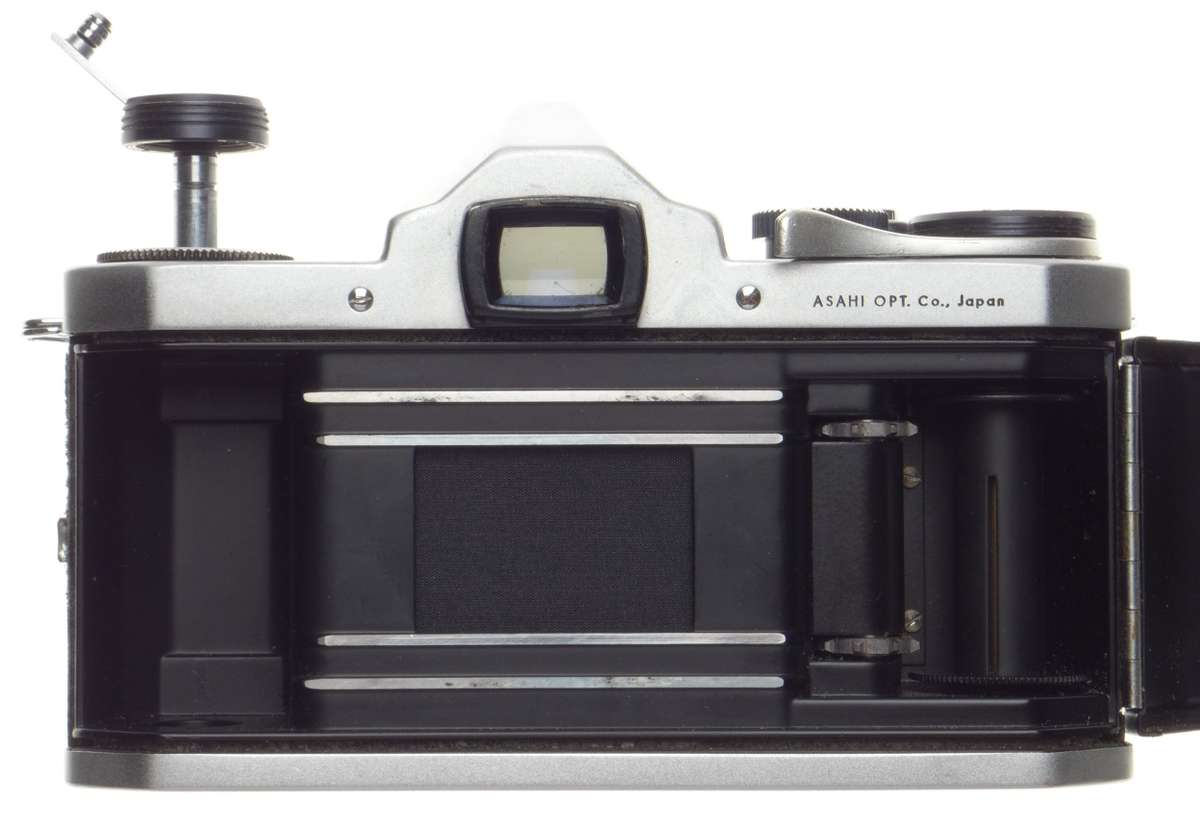 ASAHI PENTAX S1 SLR vintage 35mm chrome film camera Auto-Takumar 1:2.2/55mm lens f=55mm - Pentax