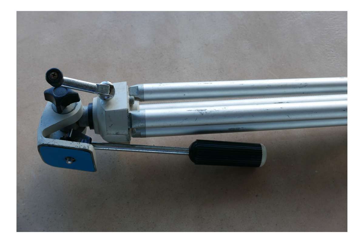 Vivitar Compact vintage portable film camera tripod pan handle tilt head