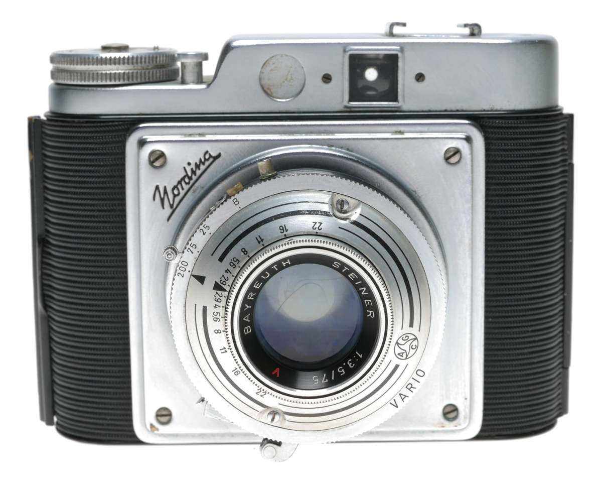 Nordina 120 film camera Bayreuth Steiner 1:3.5/75mm lens