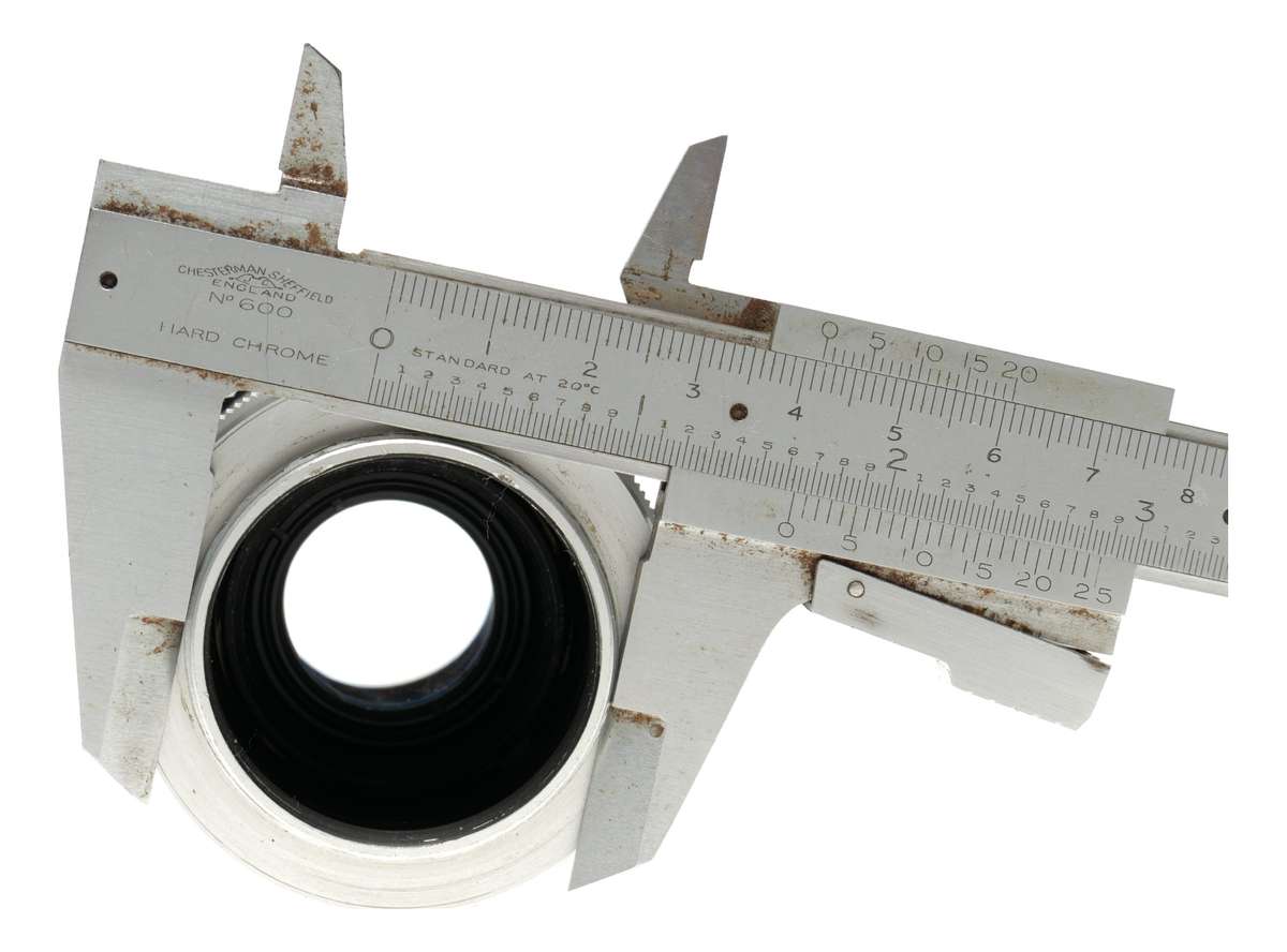 Hanimex Tele-lens 3.5/135mm 42mm screw mount f/3.5 black