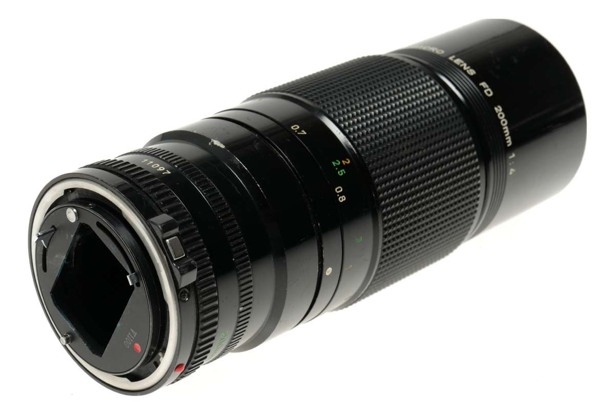 Canon FD mount 4/200mm lens 200mm f/4 vintage glass - Canon