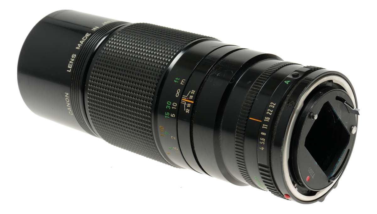 Canon FD mount 4/200mm lens 200mm f/4 vintage glass - Canon