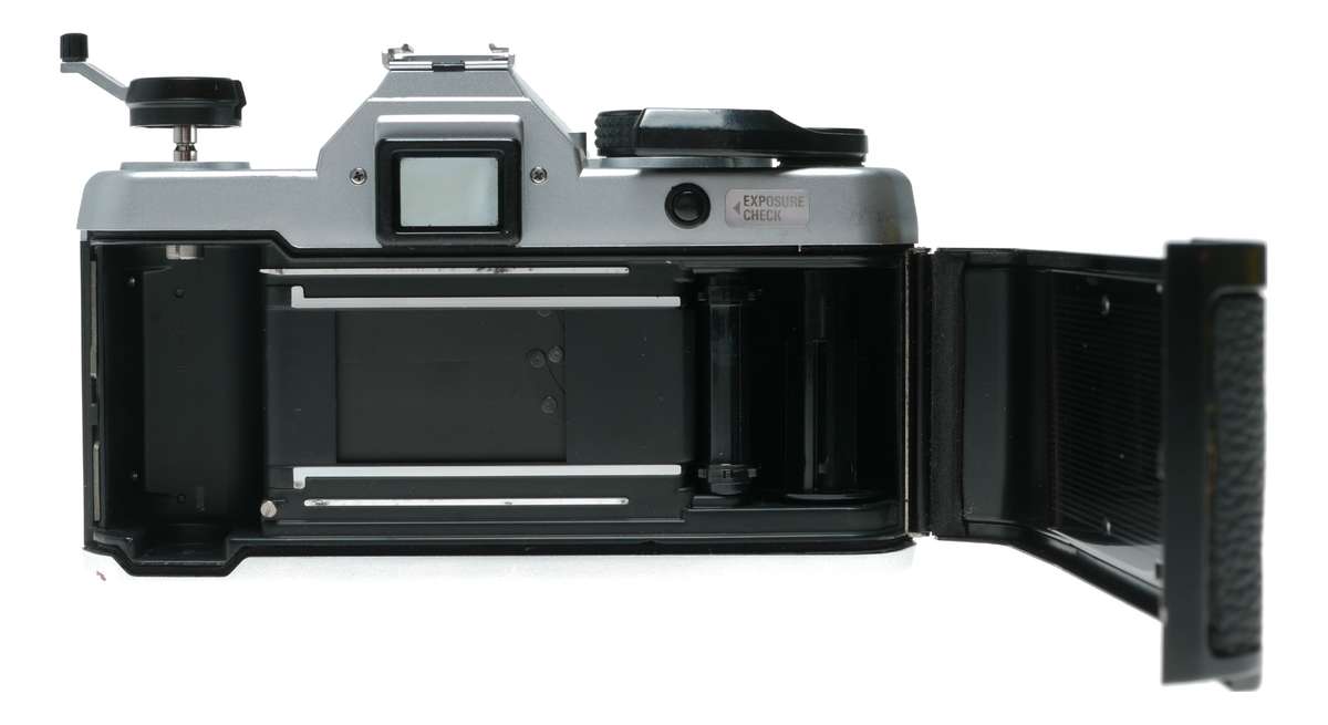 Yashica FX-7 35mm film SLR camera ML 1:2 50mm lens