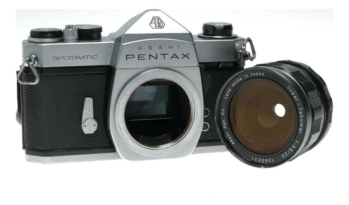 Pentax SP Spotmatic 35mm film SLR camera Super-Takumar 1:3.5/28