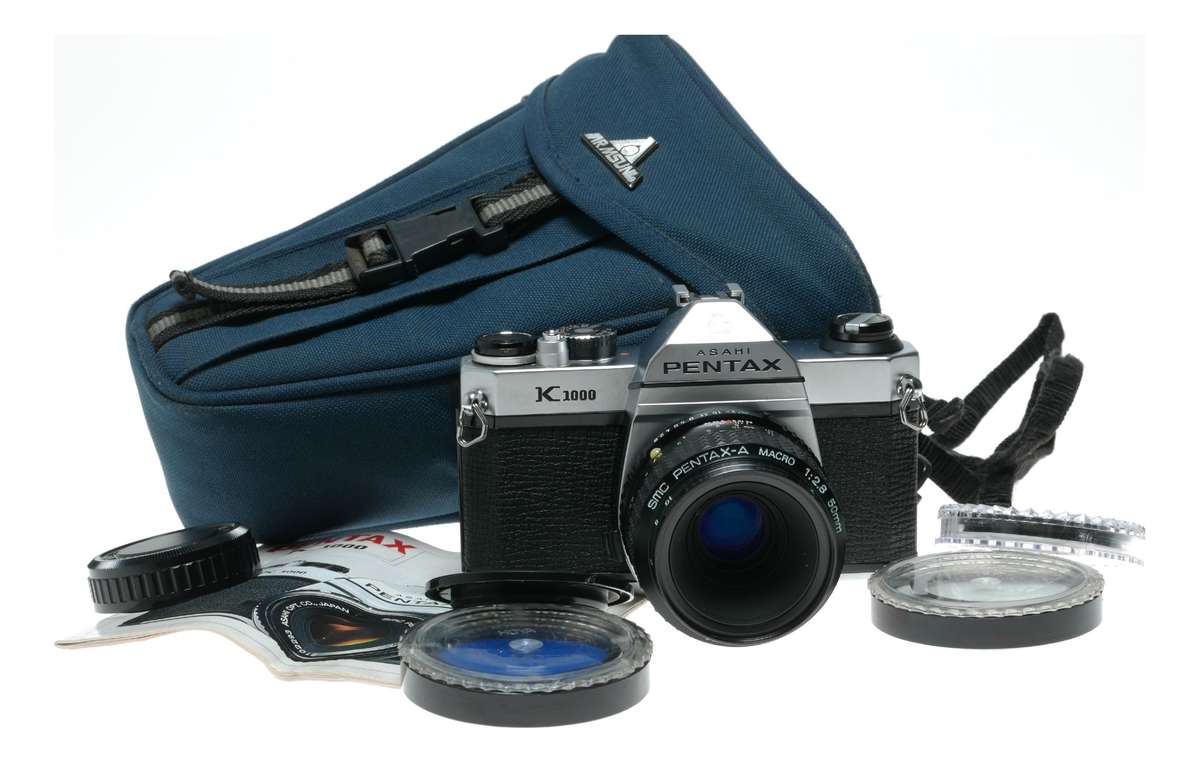 Pentax K1000 35mm Film SLR Camera SMC Macro 1:2.8 50 Lens Filters Manual