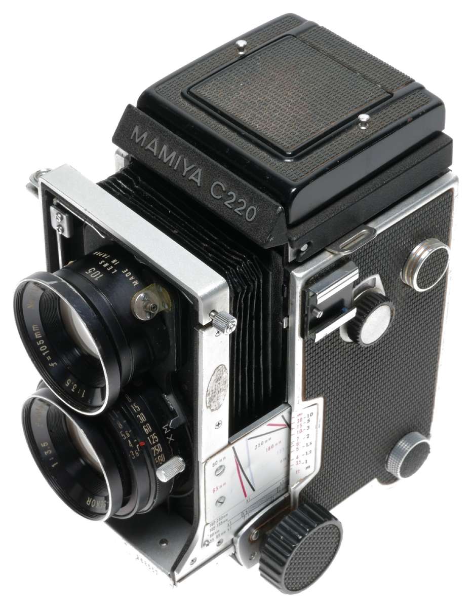 Mamiya C220 Professional TLR Film Camera Sekor 3.5/105mm Lens