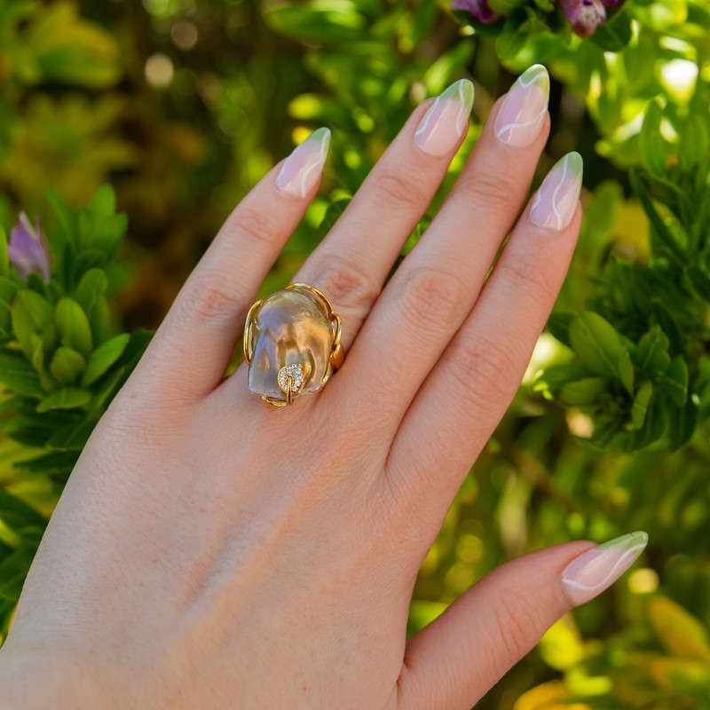 Coral Peacock - Baroque Pearl