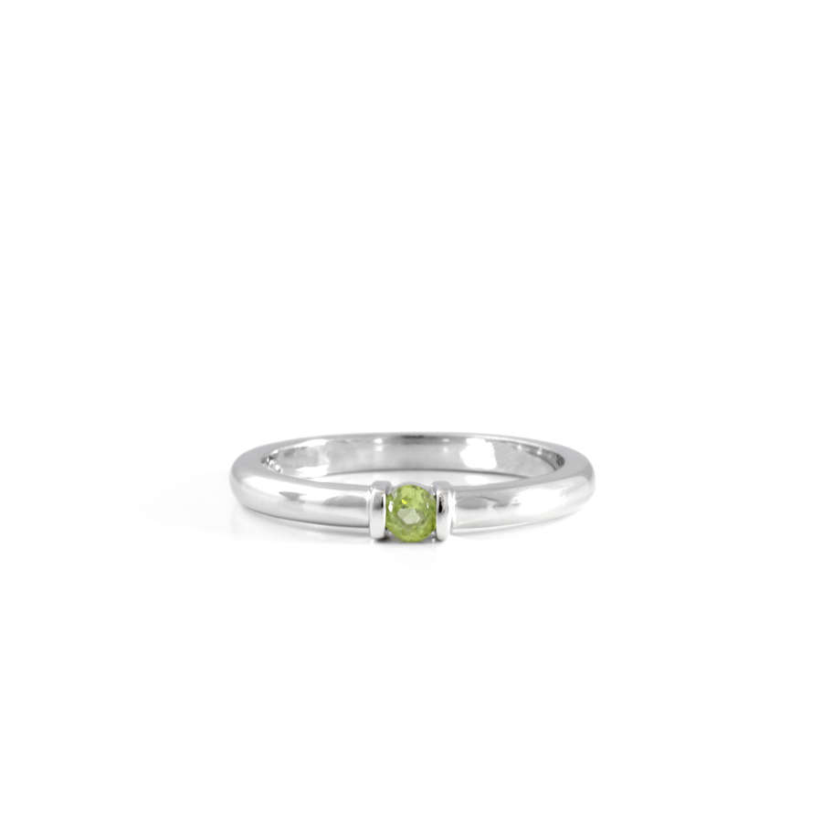 Peridot Ring - 0 0 1 x 3mm Peridot 2g