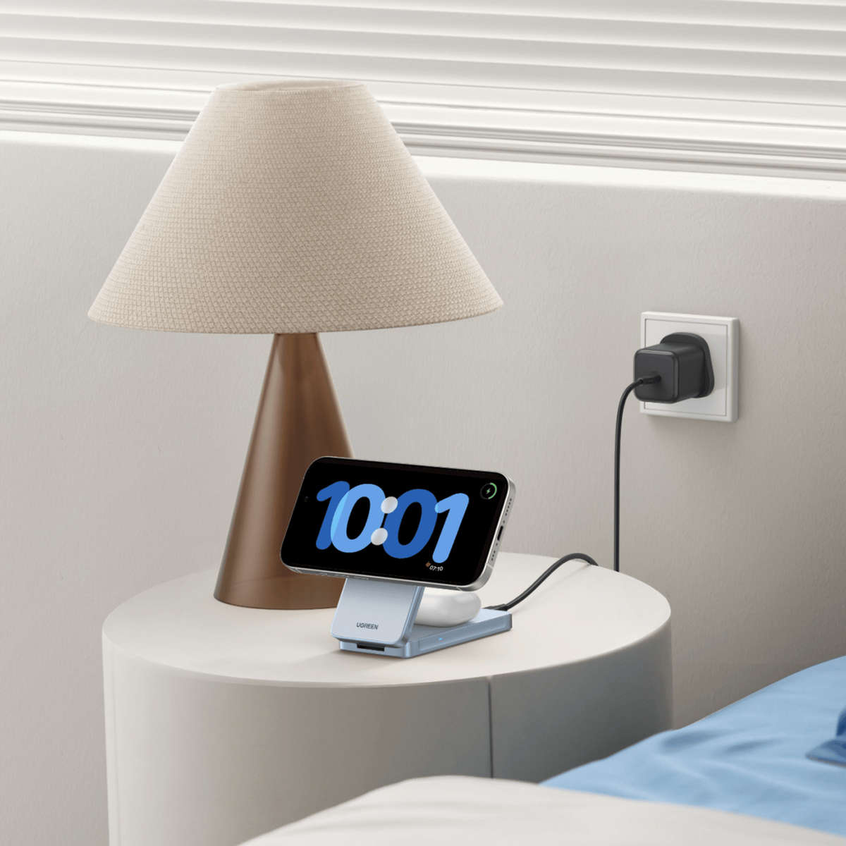 UGreen 25W 2-in-1 Magnetic Wireless Charger