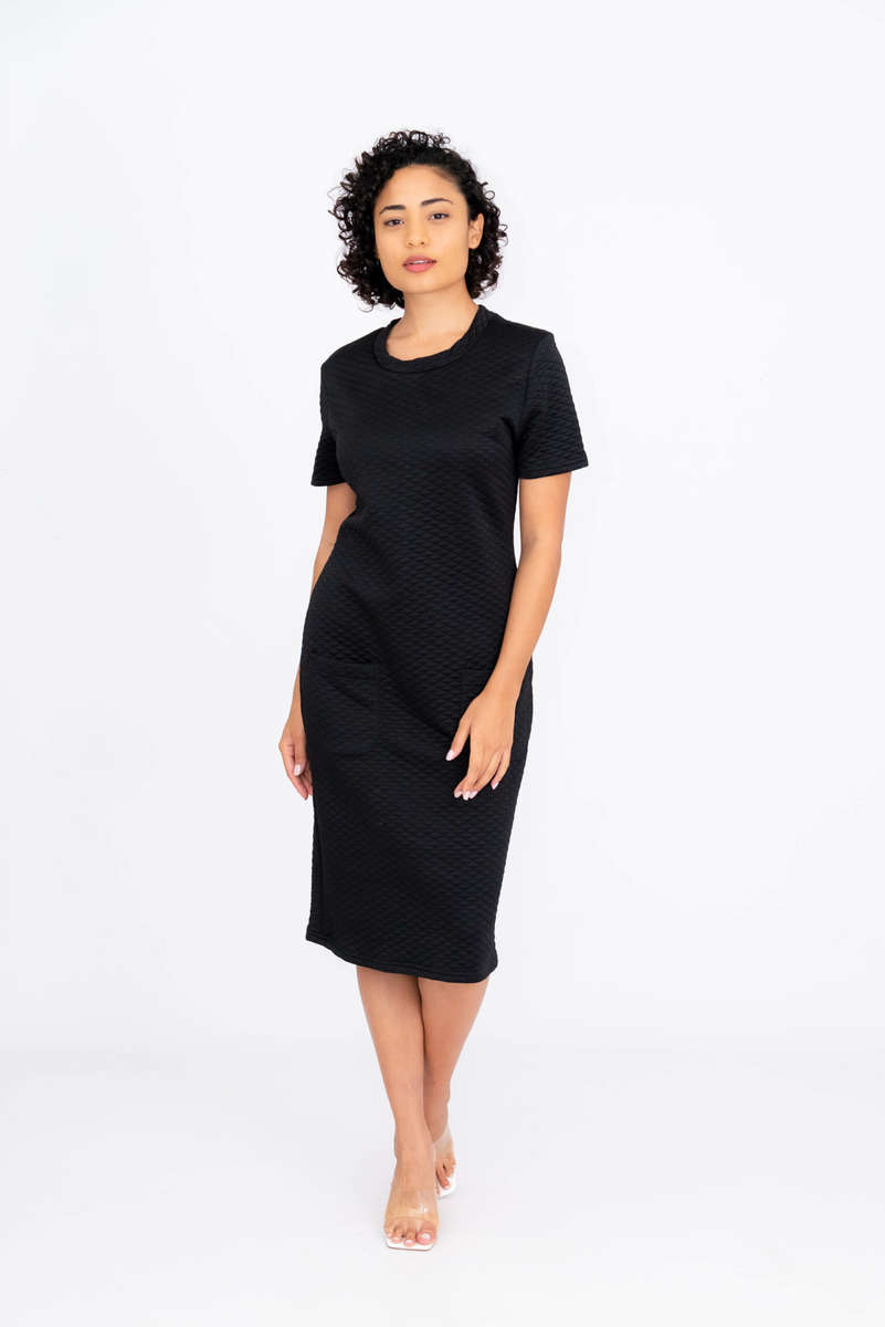 Short Sleeve Textured Black Dress With Pockets