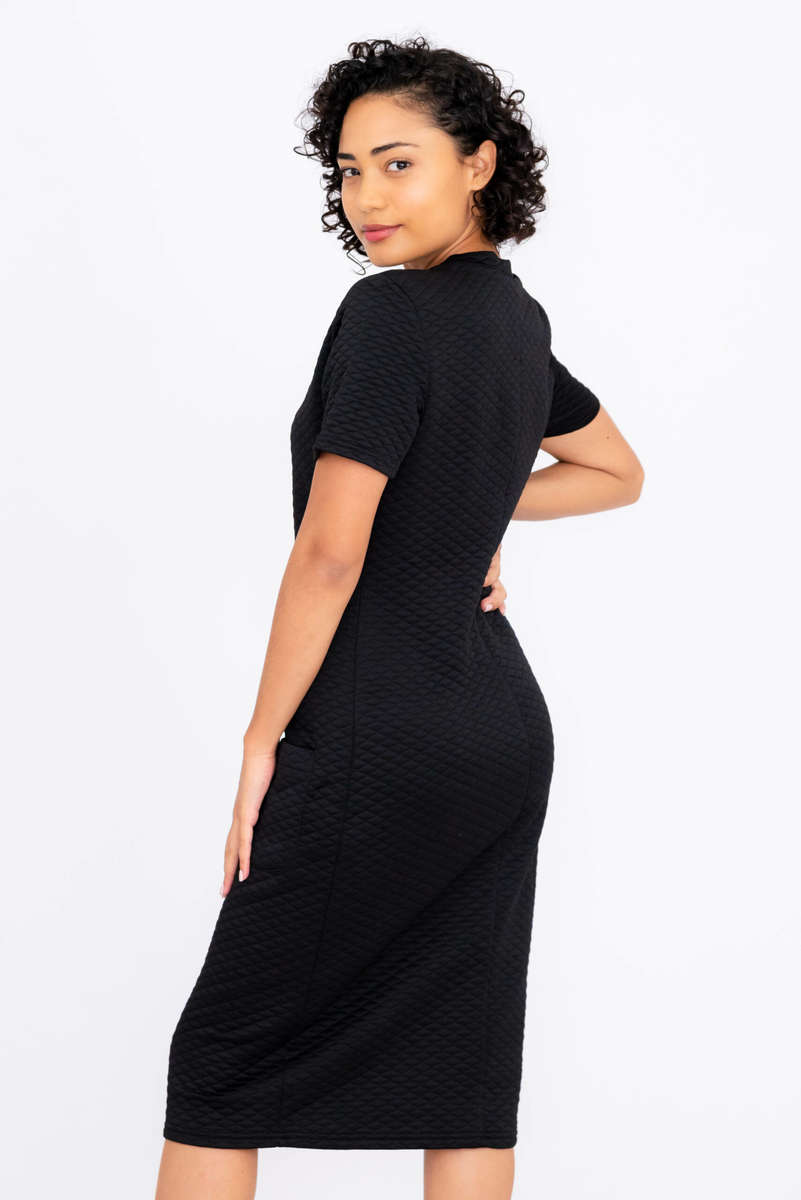 Short Sleeve Textured Black Dress With Pockets