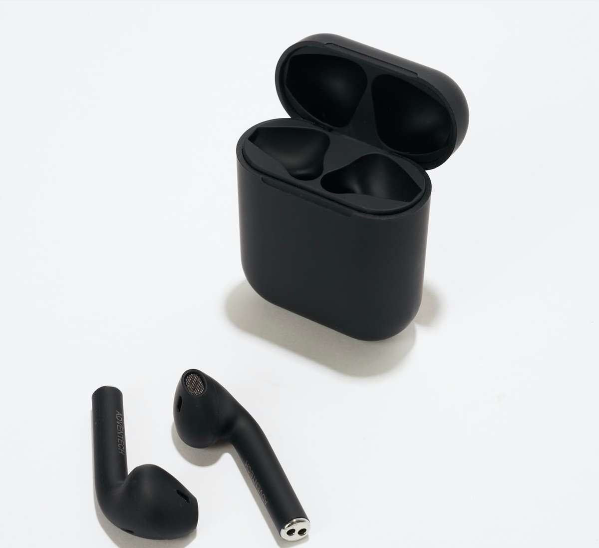 Wireless Pro5 Bluetooth Ear Pods That Are Compatible With iOS And Android Black