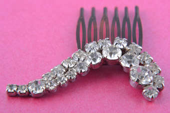 Vintage Hair Comb |  |