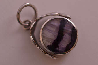 Silver Vintage Swivel |  |