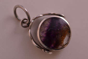 Silver Vintage Swivel |  |