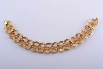 Gilt Retro Bracelet |  |