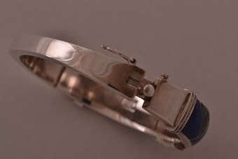 Silver Vintage Bangle |  |