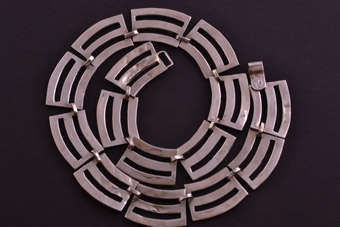 Silver Vintage Necklace |  |