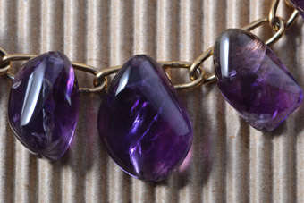 Gilt Vintage Necklace |  |