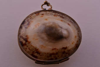 Victorian Thimble Holder |  |