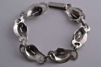 Silver Retro Bracelet |  |