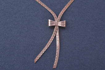 Silver Modern Necklace |  |