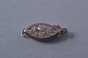 Silver Vintage Clasp |  |