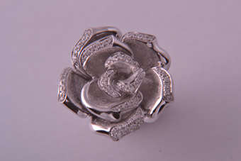 9ct Gold Stud Earrings  |  |