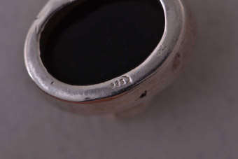 Silver Pendant With Onyx |  |